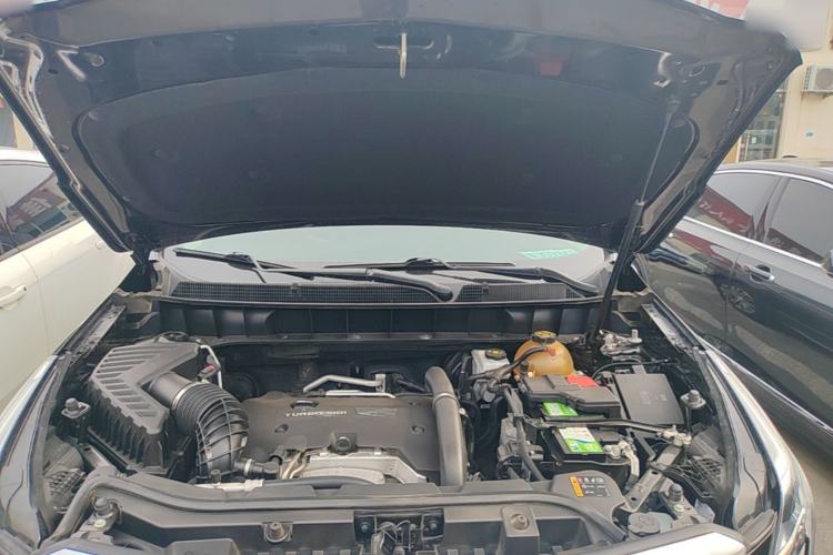 Used Cadillac XT5 2018 28T Four-Wheel Drive Luxury Model Engine Bay