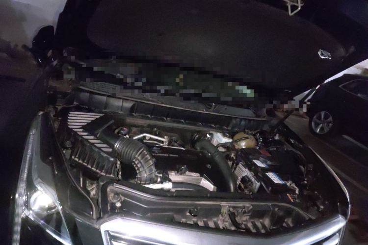 Used Cadillac XT5 2018 25T Luxury Model Engine Bay