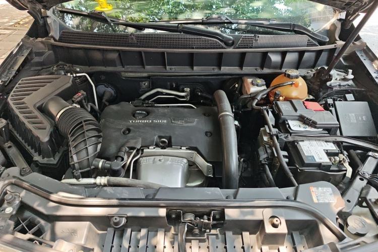 Used Cadillac XT5 2018 28T Four-Wheel Drive Luxury Model Engine Bay