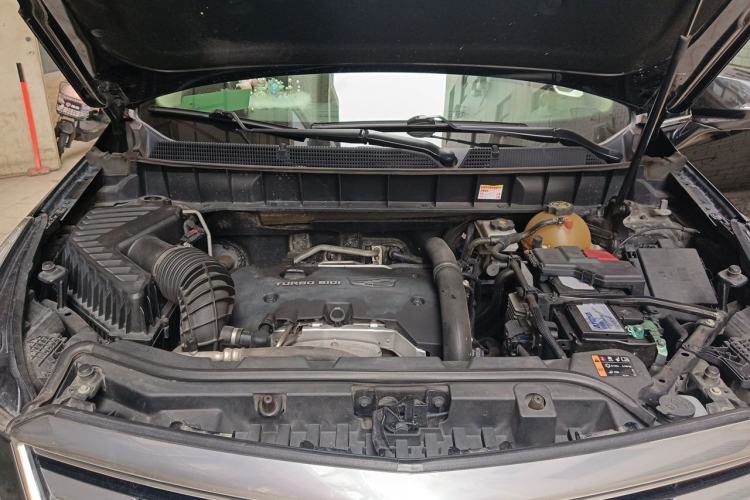 Used Cadillac XT5 2018 28T Four-Wheel Drive Luxury Model Engine Bay