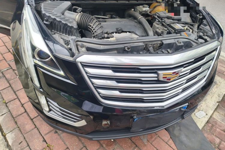 Used Cadillac XT5 2018 25T Luxury Model Engine Bay
