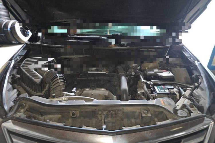 Used Cadillac XT5 2018 25T Luxury Model Engine Bay