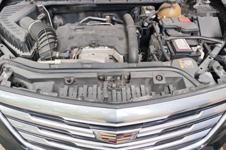 Used Cadillac XT5 2018 25T Luxury Model Engine Bay