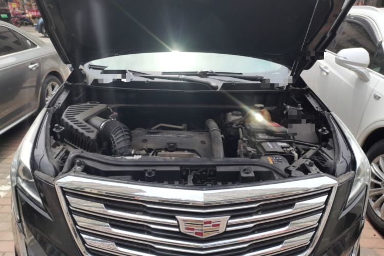 Used Cadillac XT5 2018 25T Luxury Model Engine Bay
