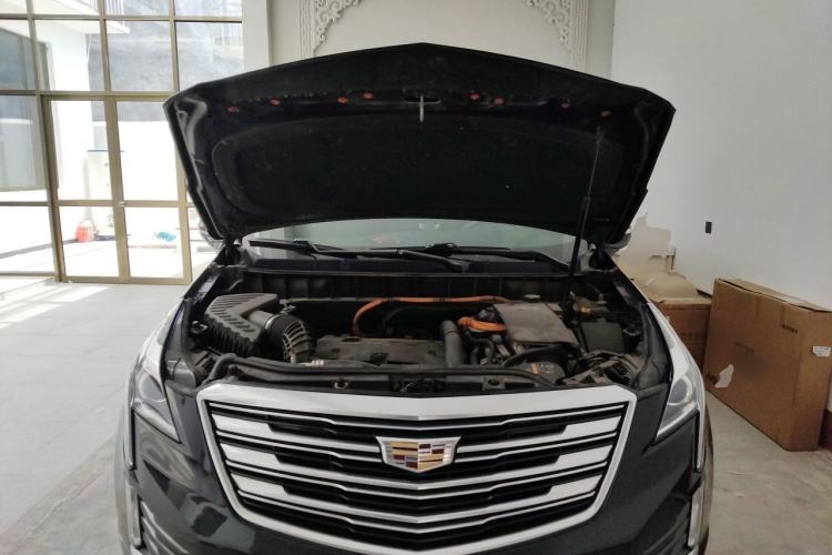 Used Cadillac XT5 2018 28E Four-Wheel Drive Tech Version Engine Bay