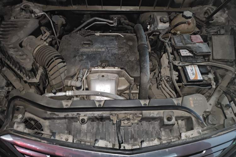 Used Cadillac XT5 2018 25T Luxury Model Engine Bay