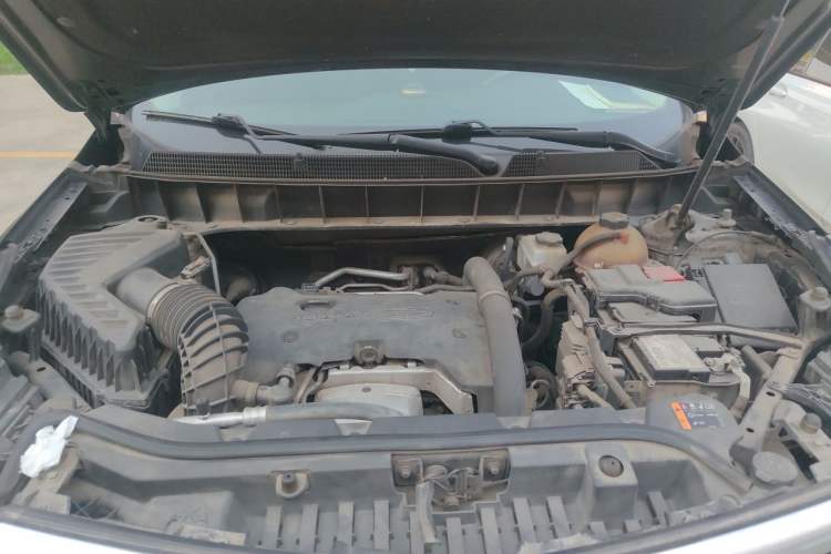 Used Cadillac XT5 2018 25T Luxury Model Engine Bay