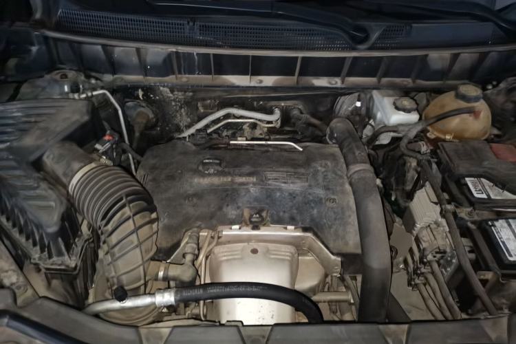Used Cadillac XT5 2018 25T Luxury Model Engine Bay