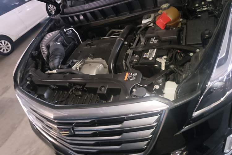 Used Cadillac XT5 2018 28T Four-Wheel Drive Luxury Model Engine Bay