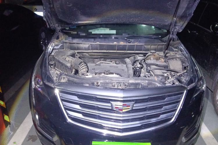Used Cadillac XT5 2018 25T Luxury Model Engine Bay