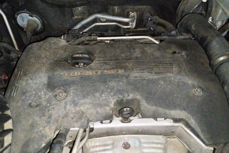 Used Cadillac XT5 2018 25T Luxury Model Engine Bay