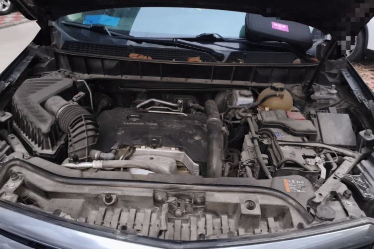 Used Cadillac XT5 2018 25T Luxury Model Engine Bay