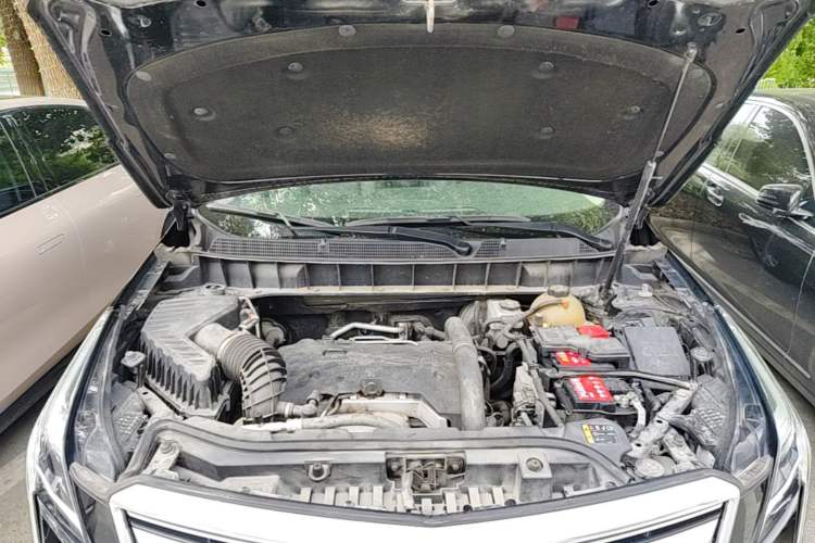 Used Cadillac XT5 2018 28T Four-Wheel Drive Luxury Model Engine Bay
