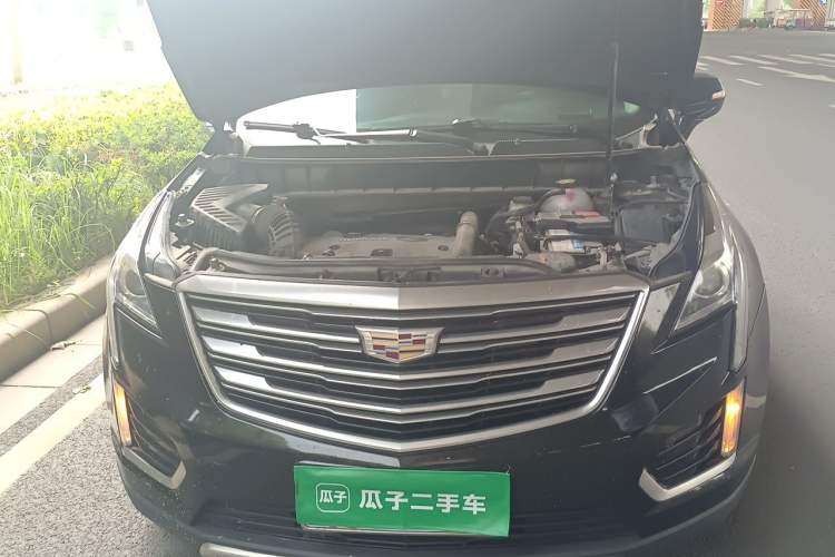 Used Cadillac XT5 2018 25T Luxury Model Engine Bay