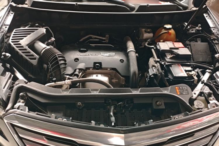Used Cadillac XT5 2018 25T Luxury Model Engine Bay