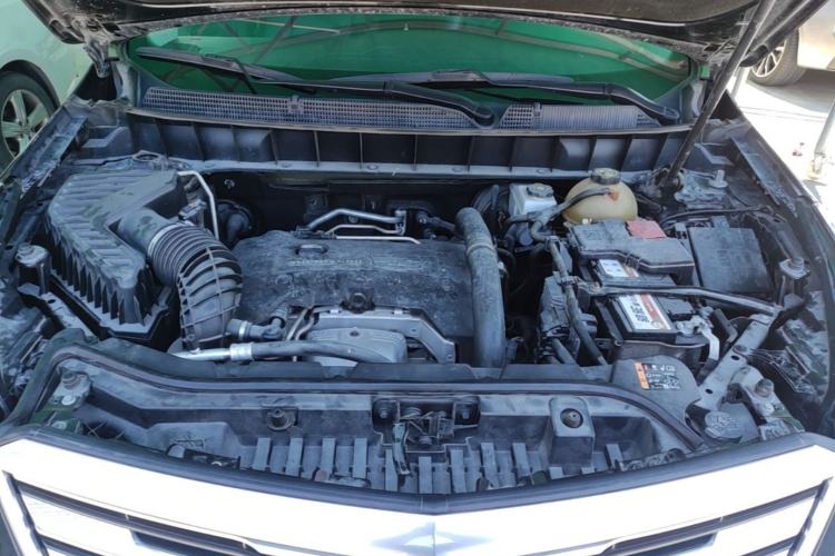 Used Cadillac XT5 2018 25T Luxury Model Engine Bay
