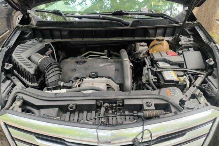 Used Cadillac XT5 2018 25T Luxury Model Engine Bay