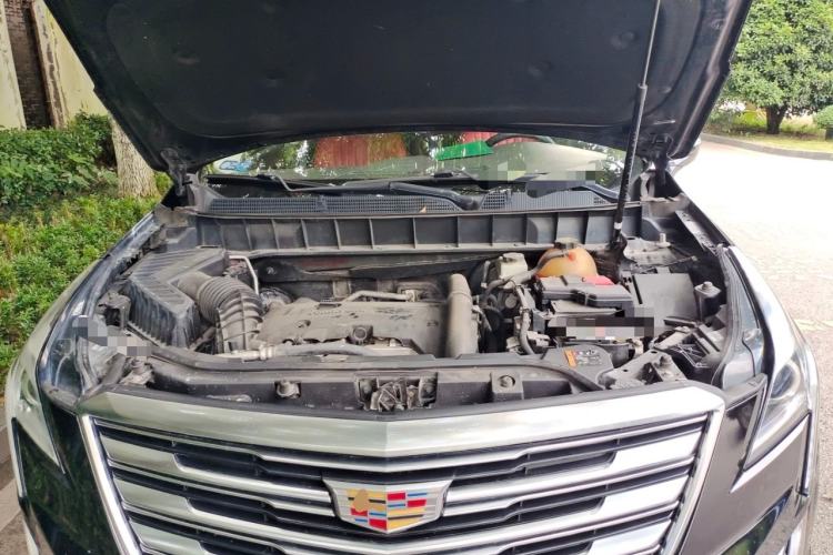 Used Cadillac XT5 2018 28T Four-Wheel Drive Luxury Model Engine Bay