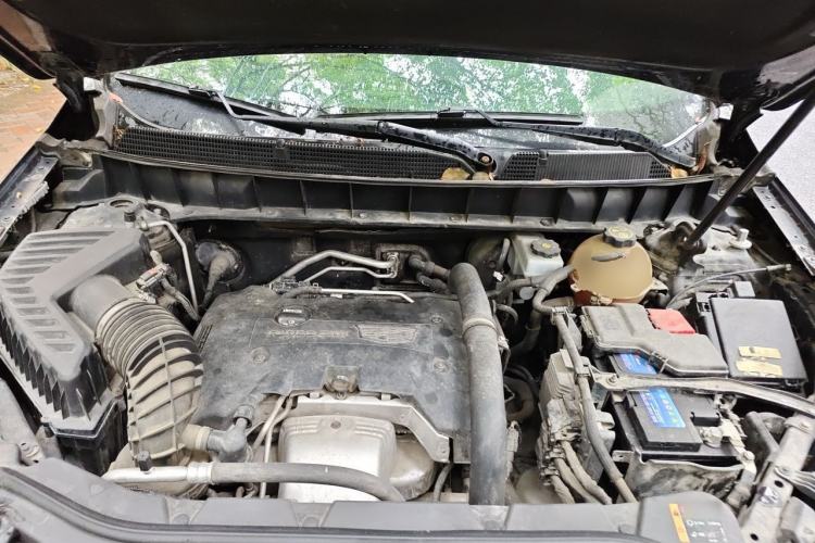 Used Cadillac XT5 2018 25T Tech Model Engine Bay