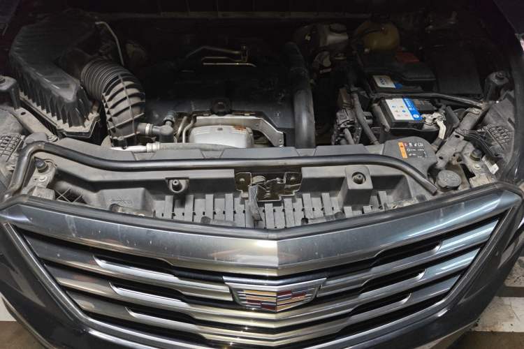 Used Cadillac XT5 2018 28T Four-Wheel Drive Luxury Model Engine Bay