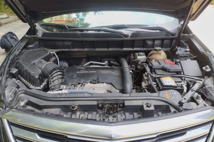 Used Cadillac XT5 2018 28T Four-Wheel Drive Luxury Model Engine Bay