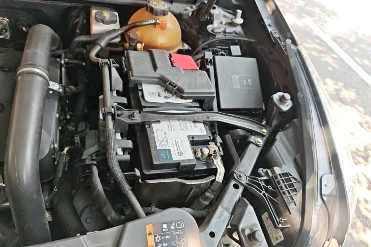 Used Cadillac XT5 2018 28T Four-Wheel Drive Luxury Model Engine Bay Left