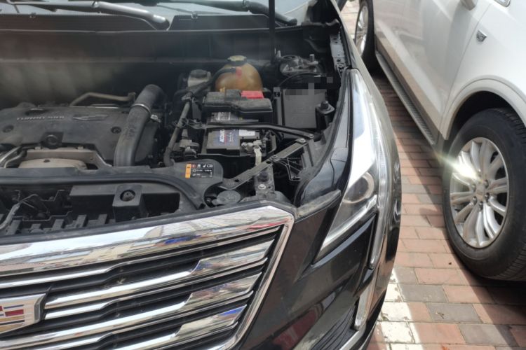 Used Cadillac XT5 2018 25T Luxury Model Engine Bay Left