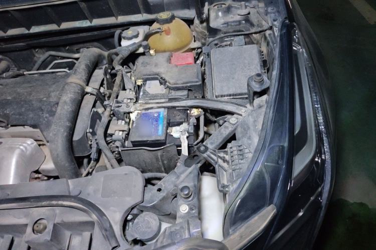Used Cadillac XT5 2018 28T Four-Wheel Drive Luxury Model Engine Bay Left