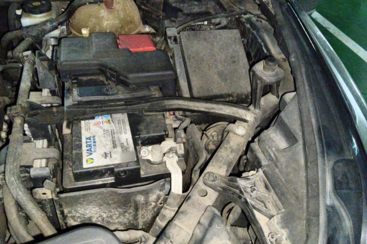 Used Cadillac XT5 2018 25T Luxury Model Engine Bay Left