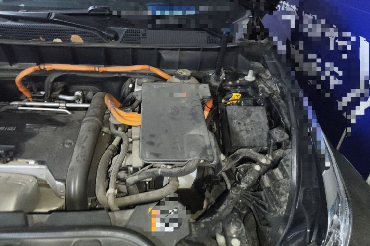 Used Cadillac XT5 2018 28E Four-Wheel Drive Tech Version Engine Bay Left