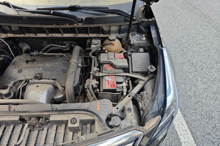 Used Cadillac XT5 2018 28T Four-Wheel Drive Luxury Model Engine Bay Left