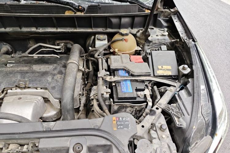 Used Cadillac XT5 2018 25T Tech Model Engine Bay Left