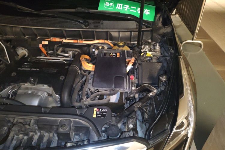 Used Cadillac XT5 2018 28E Four-Wheel Drive Tech Version Engine Bay Left