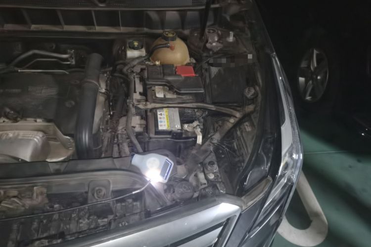Used Cadillac XT5 2018 25T Luxury Model Engine Bay Left
