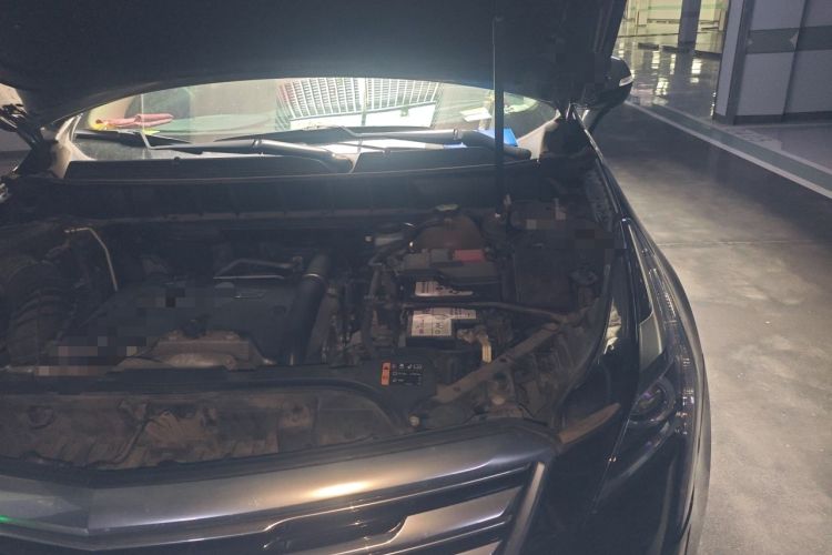 Used Cadillac XT5 2018 25T Luxury Model Engine Bay Left