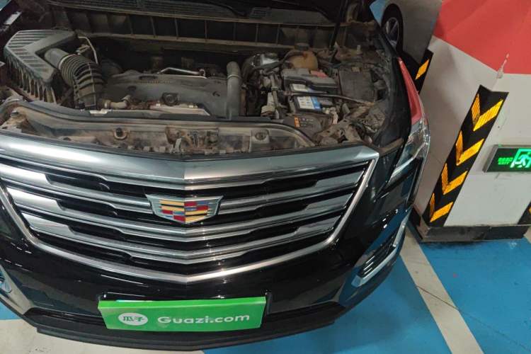 Used Cadillac XT5 2018 28T Four-Wheel Drive Luxury Model Engine Bay Left