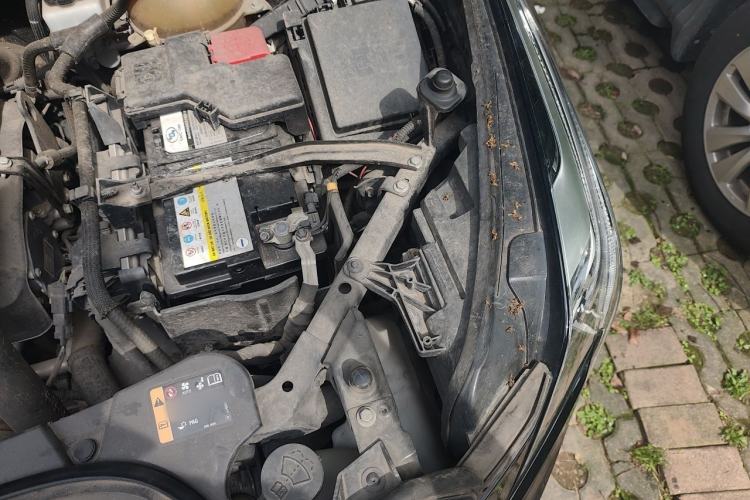 Used Cadillac XT5 2018 25T Luxury Model Engine Bay Left