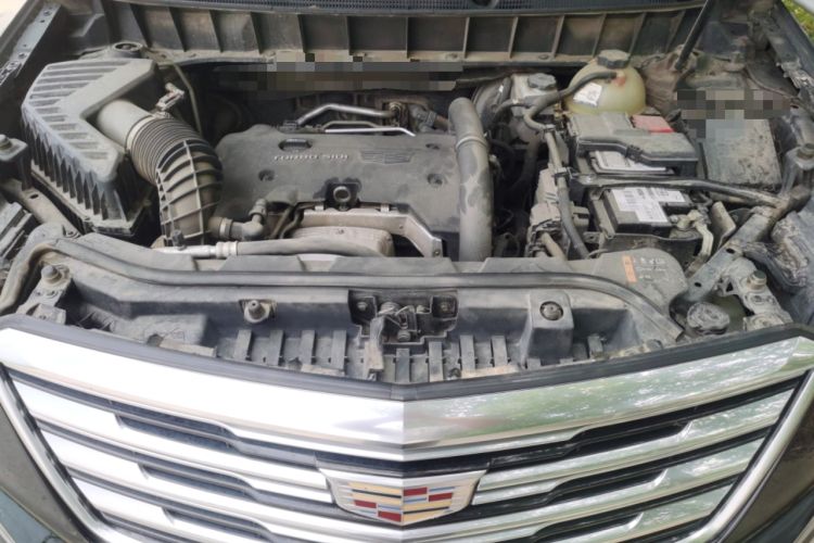 Used Cadillac XT5 2018 25T Luxury Model Engine Bay