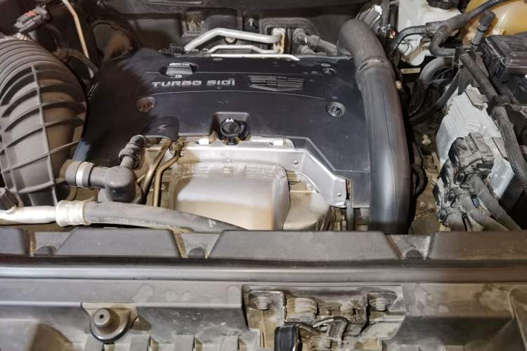 Used Cadillac XT5 2018 28T Four-Wheel Drive Luxury Model Engine Bay