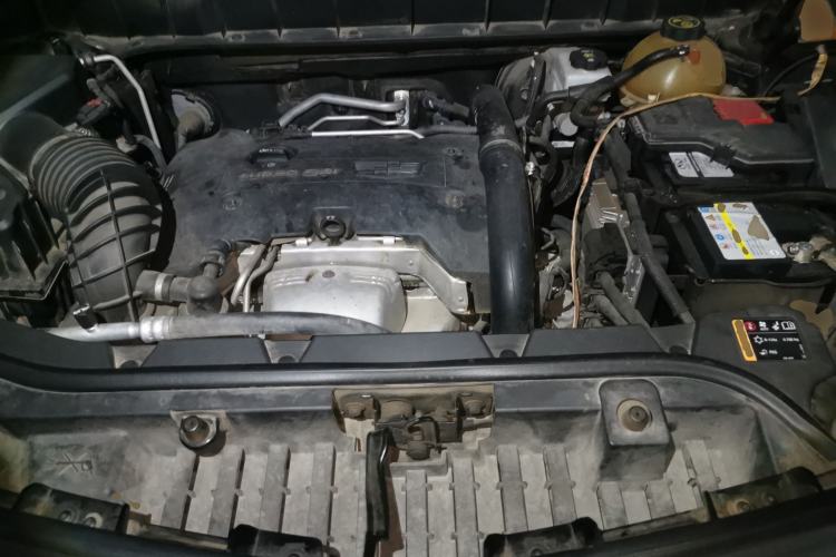 Used Cadillac XT5 2018 25T Luxury Model Engine Bay