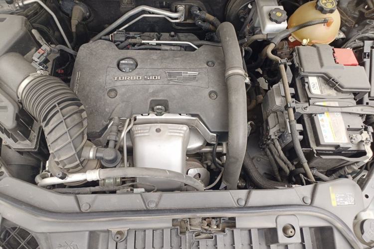 Used Cadillac XT5 2018 25T Luxury Model Engine Bay
