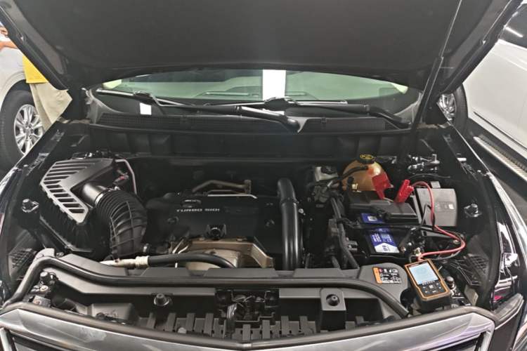Used Cadillac XT5 2018 28T Four-Wheel Drive Luxury Model Engine Bay