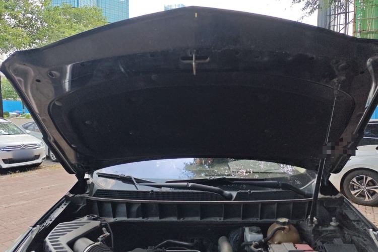 Used Cadillac XT5 2018 25T Luxury Model Engine Bay