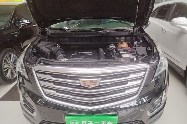 Used Cadillac XT5 2018 25T Luxury Model Engine Bay