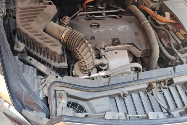 Used Cadillac XT5 2018 28E Four-Wheel Drive Tech Version Engine Bay Right