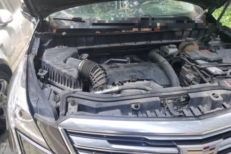Used Cadillac XT5 2018 25T Luxury Model Engine Bay Right