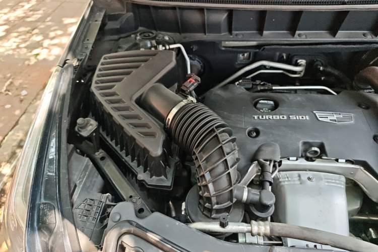 Used Cadillac XT5 2018 28T Four-Wheel Drive Luxury Model Engine Bay Right