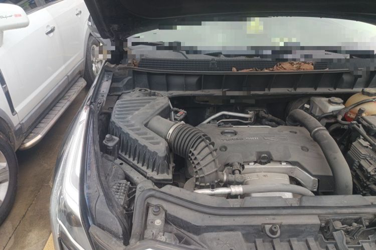 Used Cadillac XT5 2018 28T Four-Wheel Drive Luxury Model Engine Bay Right