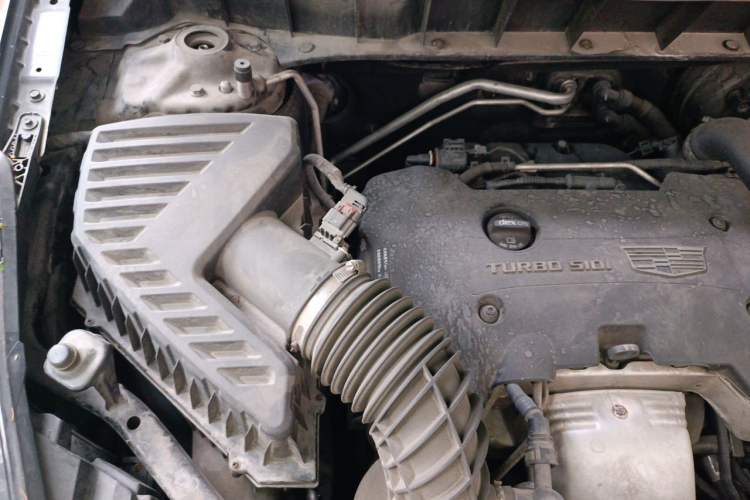 Used Cadillac XT5 2018 25T Luxury Model Engine Bay Right