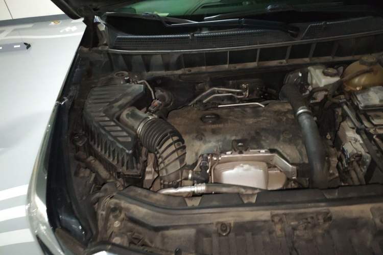 Used Cadillac XT5 2018 25T Luxury Model Engine Bay Right